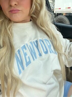PacSun Cream Sweatshirt with Light Blue "New York" Arch